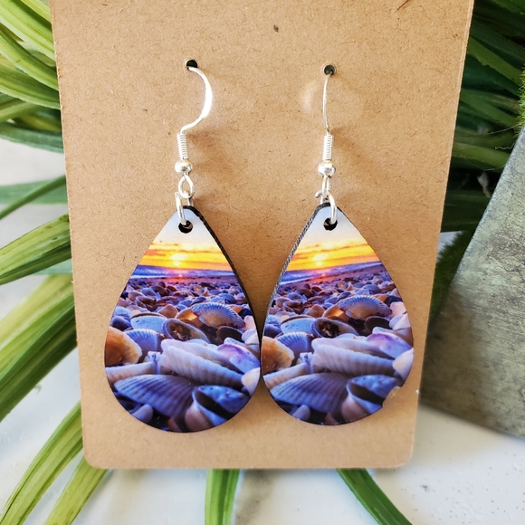 Sea Shells Beach Teardrop Earrings - Picture 11 of 11
